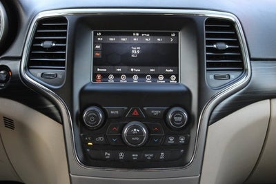 2020 Jeep Grand Cherokee Laredo