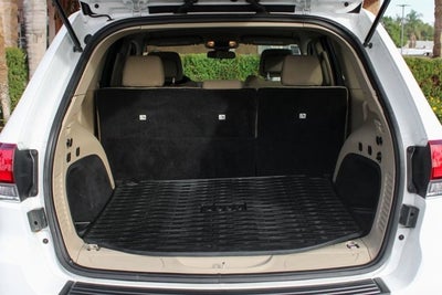 2020 Jeep Grand Cherokee Laredo