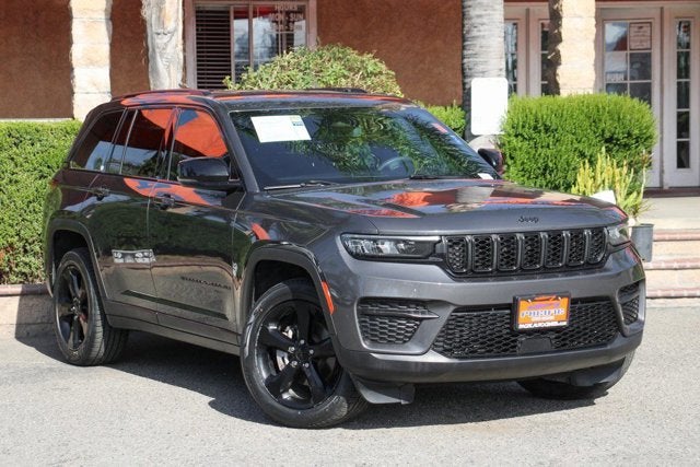 2023 Jeep Grand Cherokee Altitude