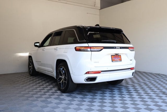 2022 Jeep Grand Cherokee Summit