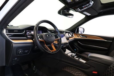 2022 Jeep Grand Cherokee Summit