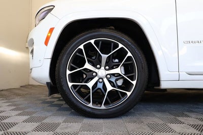 2022 Jeep Grand Cherokee Summit