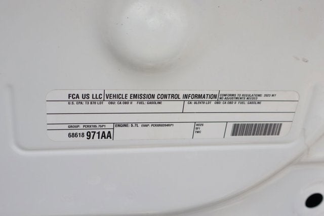 2023 Jeep Wagoneer Base