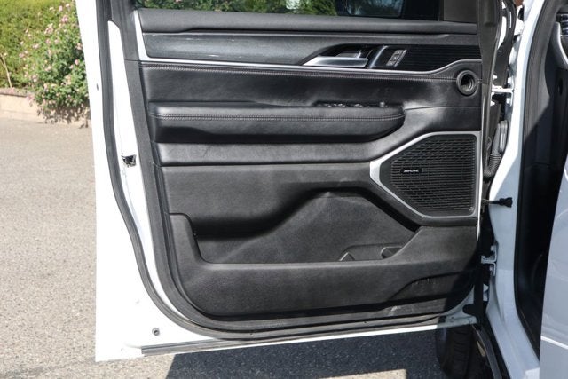 2023 Jeep Wagoneer Base