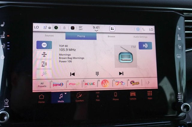 2023 Jeep Wagoneer Base