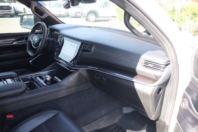 2023 Jeep Wagoneer Base