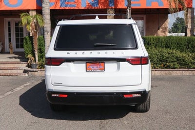 2023 Jeep Wagoneer Base