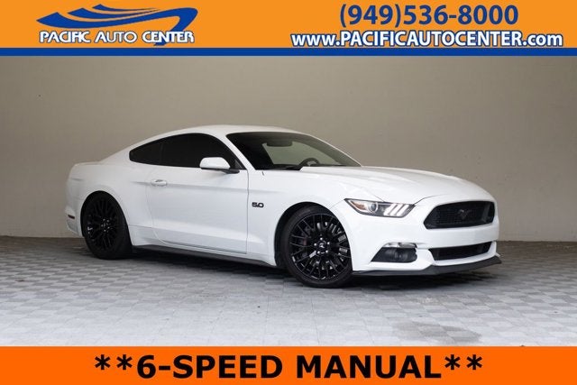 2015 Ford Mustang GT Coupe's photo