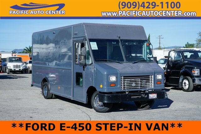 2019 Ford E-450SD Base
