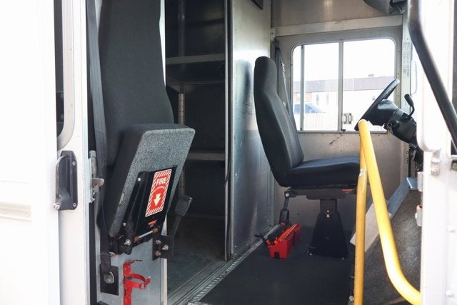 2016 Ford E-450SD Base