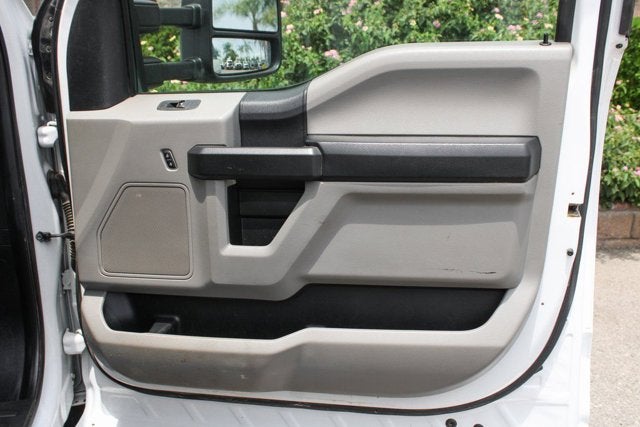 2017 Ford F-550SD XL