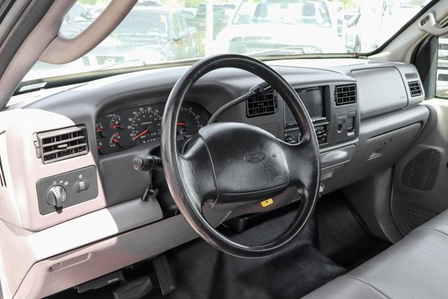 2001 Ford F-550SD XL