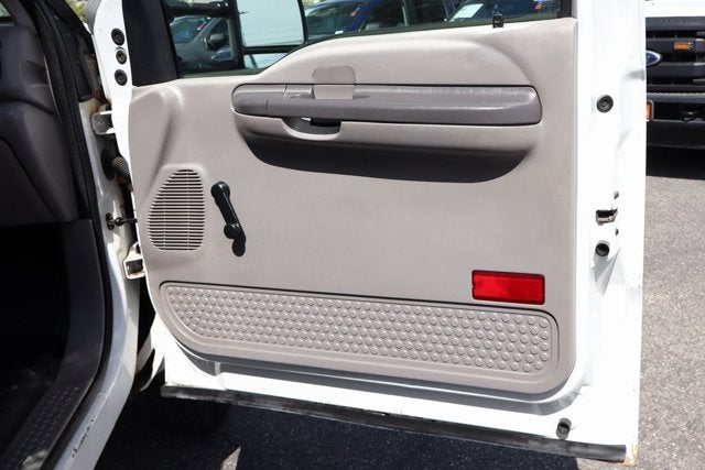 2001 Ford F-550SD XL