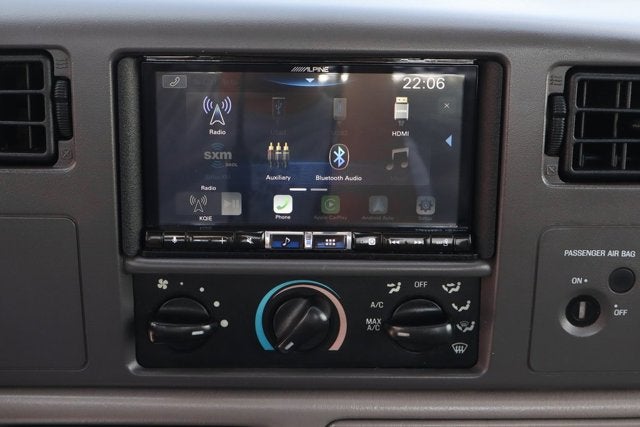 2001 Ford F-550SD XL