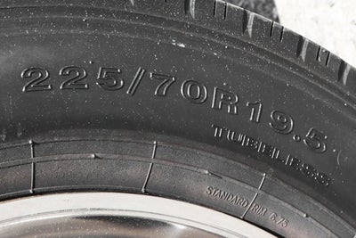 2001 Ford F-550SD XL