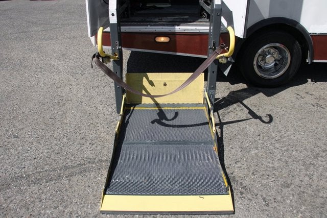 2012 Ford E-450SD Base