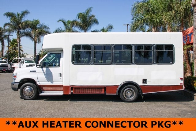 2012 Ford E-450SD Base