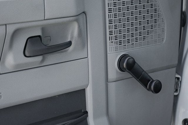 2013 Ford E-450SD Base