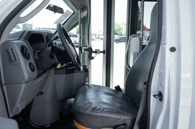 2013 Ford E-450SD Base