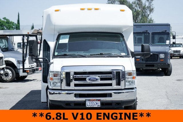 2013 Ford E-450SD Base