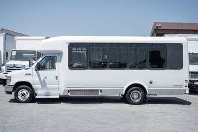 2013 Ford E-450SD Base