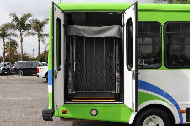 2015 Ford E-450SD Base