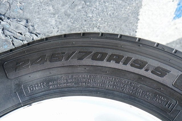 2017 Ford F-650SD Base