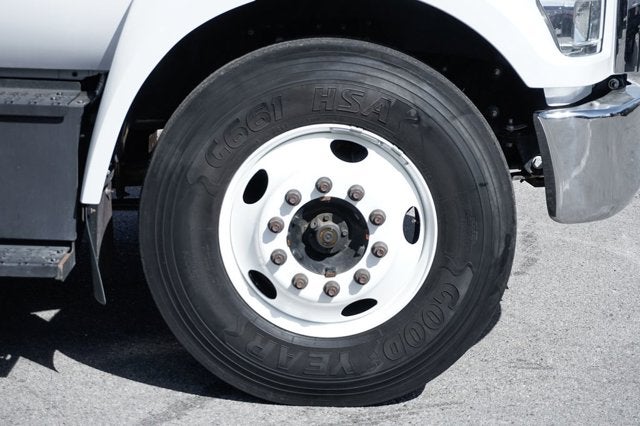 2016 Ford F-650SD Base