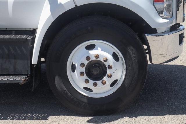 2022 Ford F-650SD Base
