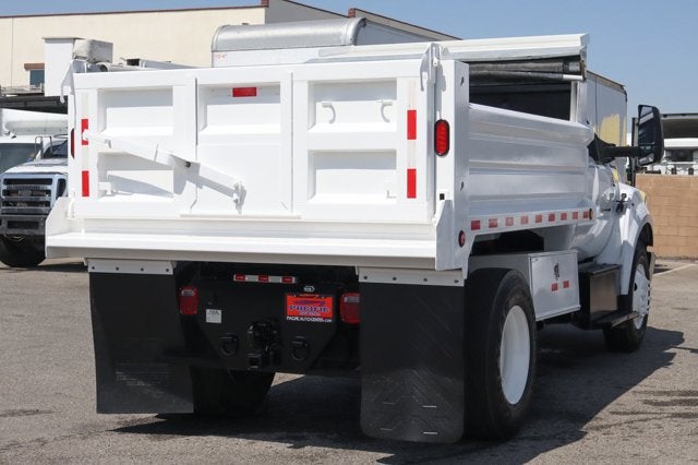2023 Ford F-650SD Base