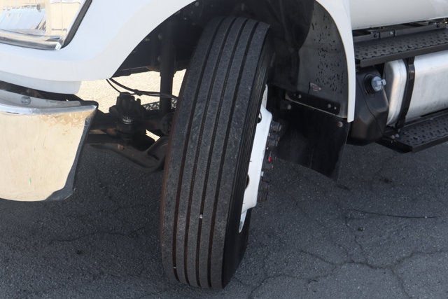 2021 Ford F-750SD Base