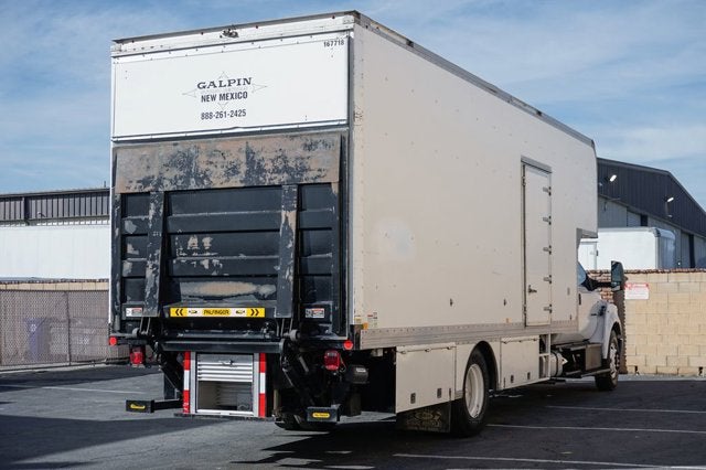 2016 Ford F-650SD Base