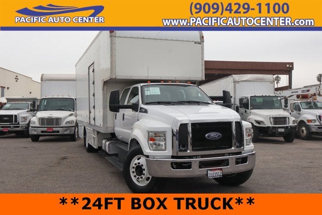 2016 Ford F-650SD Base