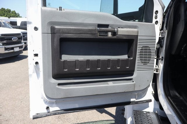 2016 Ford F-650SD Base