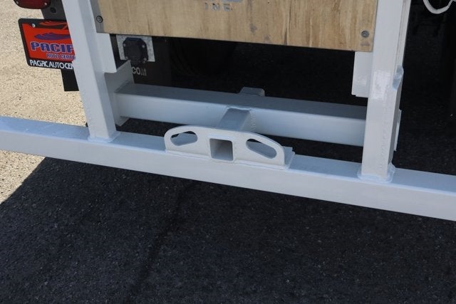 2016 Ford F-650SD Base