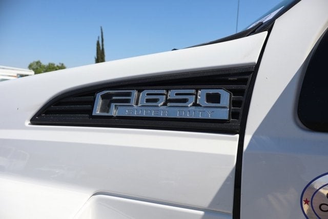 2017 Ford F-650SD Base