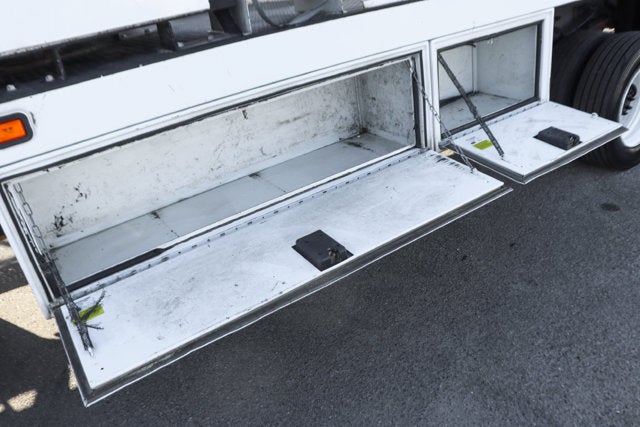 2017 Ford F-650SD Base
