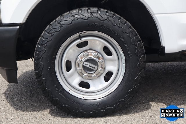 2017 Ford Super Duty F-350 SRW XL