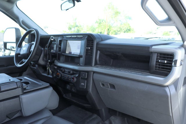 2023 Ford F-550SD XL