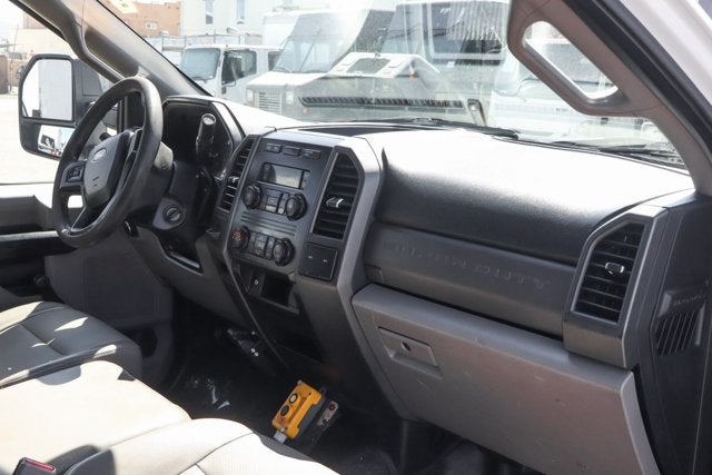 2017 Ford F-550SD XL