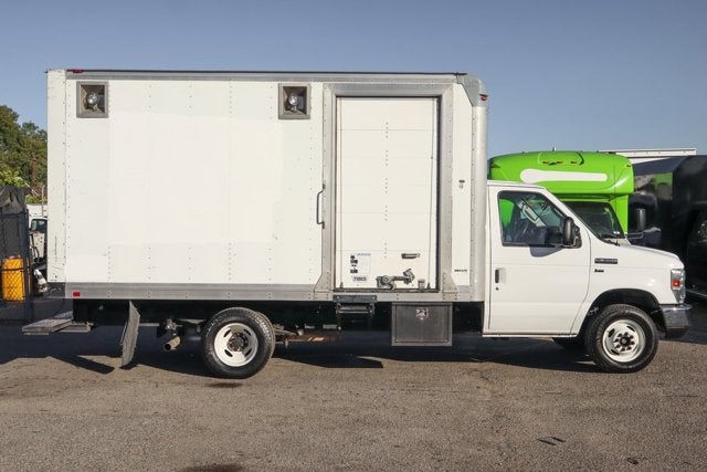2016 Ford E-350SD Base