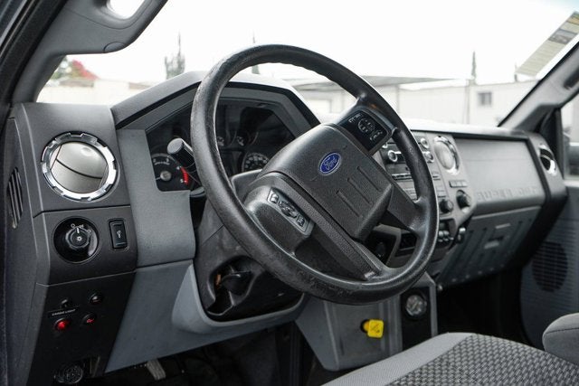 2017 Ford F-650SD Base