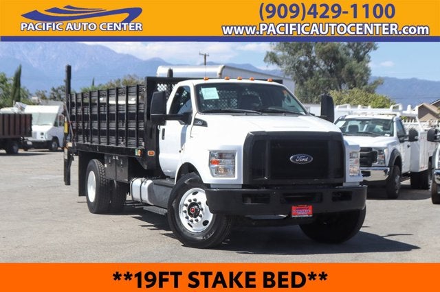 2017 Ford F-750SD Base