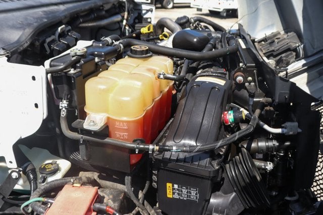 2017 Ford F-750SD Base