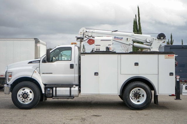 2019 Ford F-750SD Base