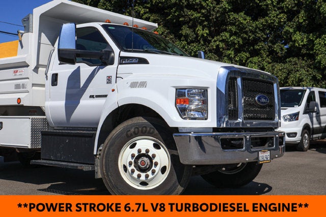 2024 Ford F-750SD Base