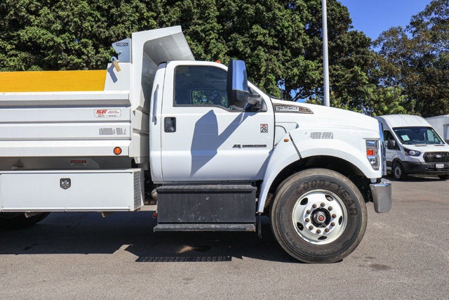2024 Ford F-750SD Base