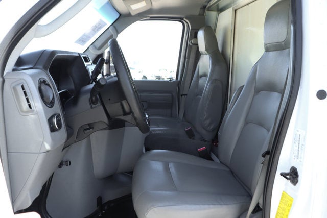 2022 Ford E-450SD Base