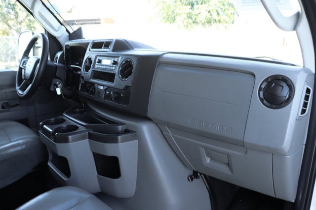 2022 Ford E-450SD Base