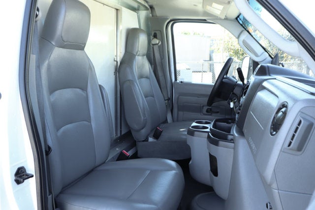 2022 Ford E-450SD Base
